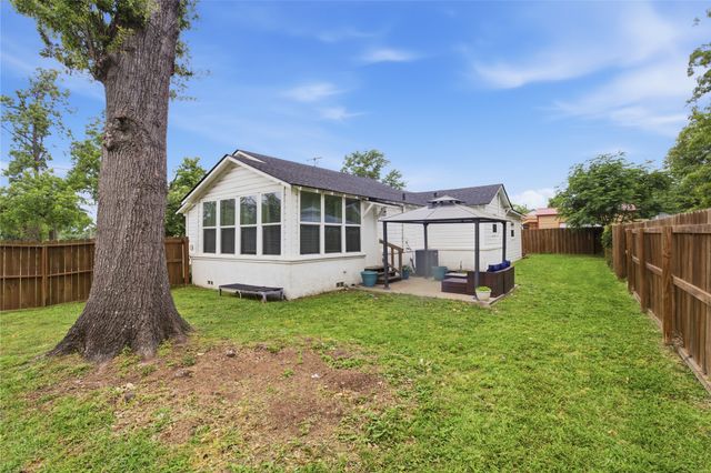 307 Locust Street, Winnsboro, TX 75494