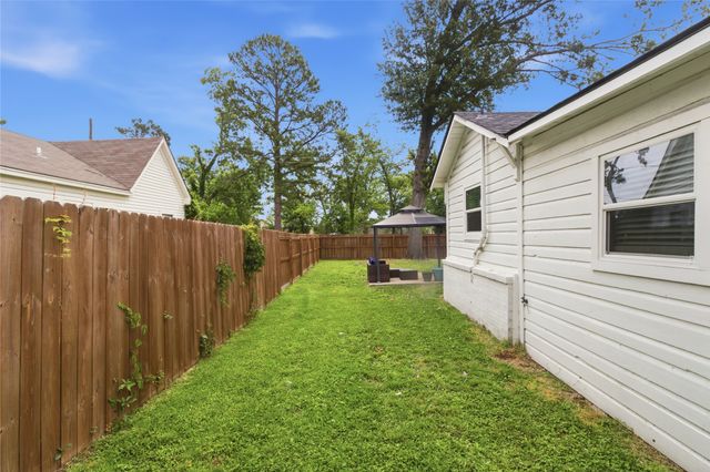 307 Locust Street, Winnsboro, TX 75494