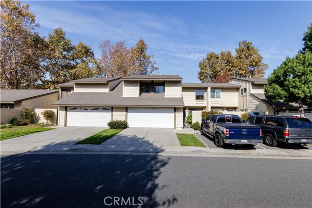 2512 N Tustin D, Santa Ana, CA 92705