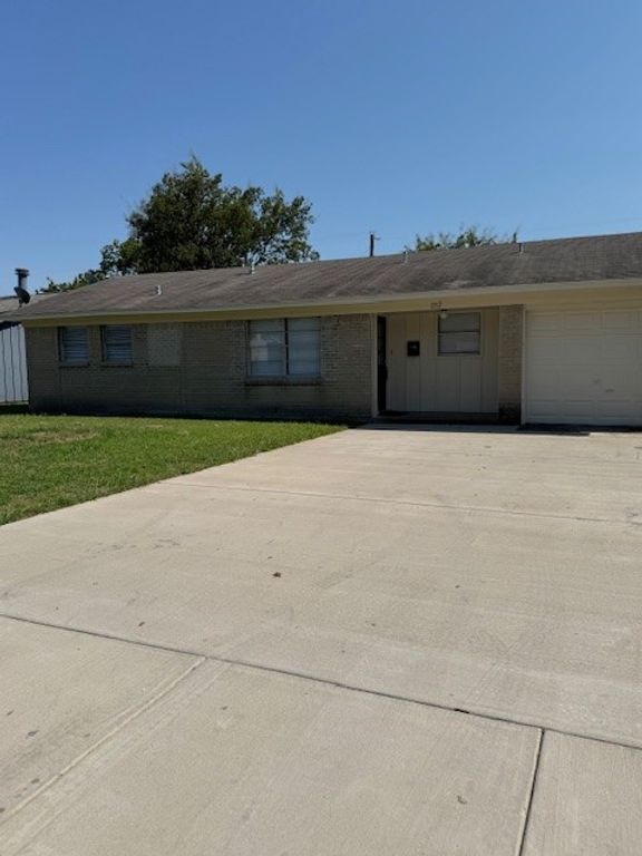 1132 Ashland Drive, Mesquite, TX 75149