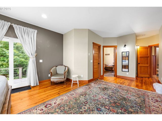 676 Nw 9TH St, Warrenton, OR 97146