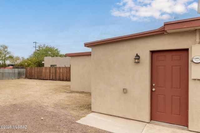 1239 N Beverly Avenue, Tucson, AZ 85712