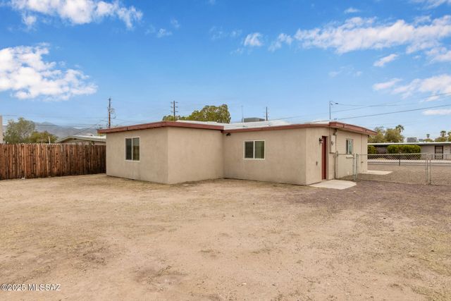 1239 N Beverly Avenue, Tucson, AZ 85712