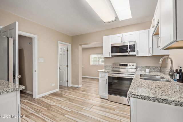 1239 N Beverly Avenue, Tucson, AZ 85712