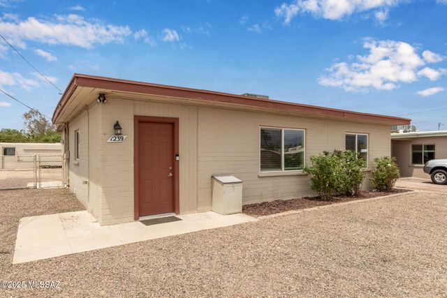 1239 N Beverly Avenue, Tucson, AZ 85712
