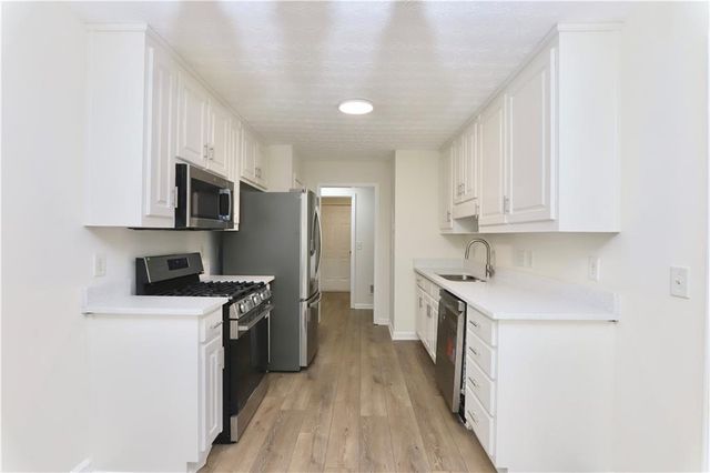 4081 Savannah Ridge Trace, Loganville, GA 30052