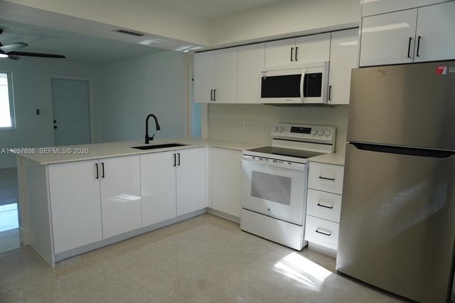 25420 SW 107th Ct 25420, Homestead, FL 33032