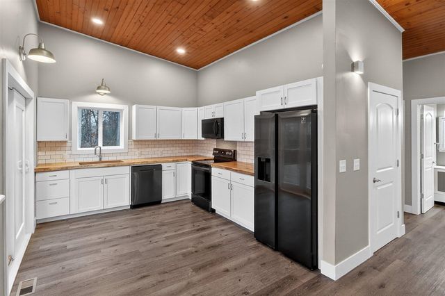 7946 Wright Road, Niles, MI 49120