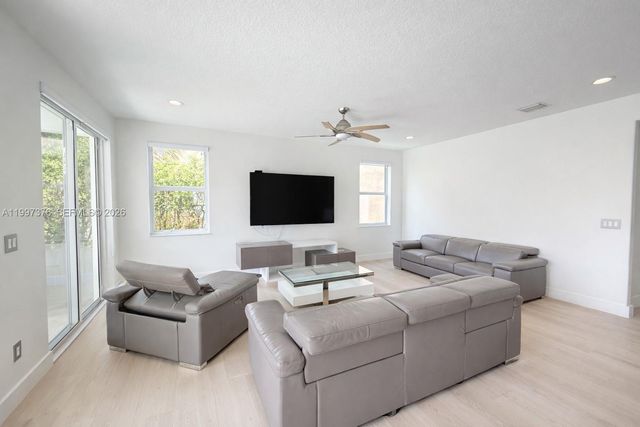 3821 SW 167th Ave, Miramar, FL 33027