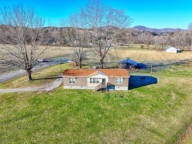 42 Jones Creek Road, Blairsville, GA 30512