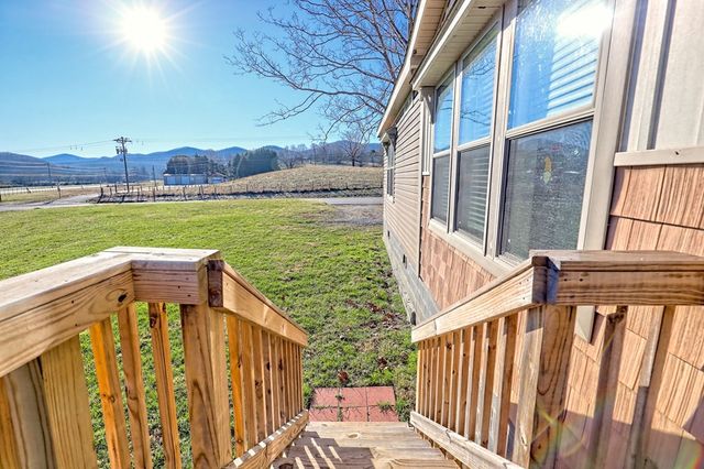 42 Jones Creek Road, Blairsville, GA 30512