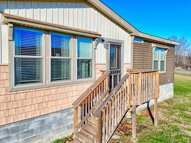 42 Jones Creek Road, Blairsville, GA 30512