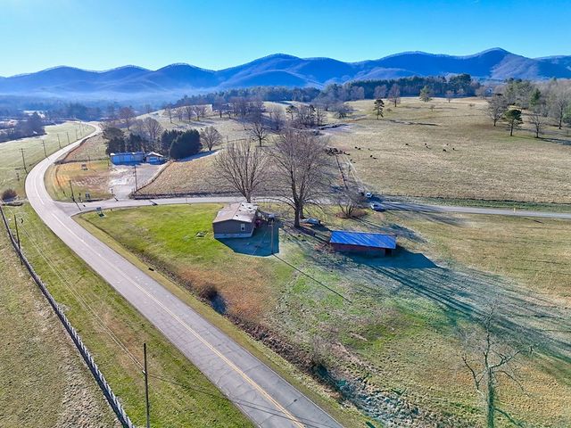 42 Jones Creek Road, Blairsville, GA 30512