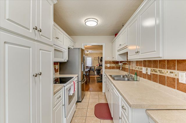 111 Orchard Way, North Augusta, SC 29860