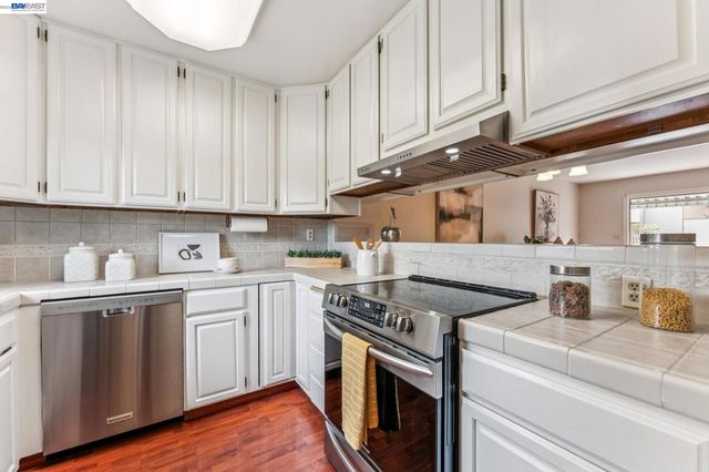 1130 Fontana Drive, Alameda, CA 94502