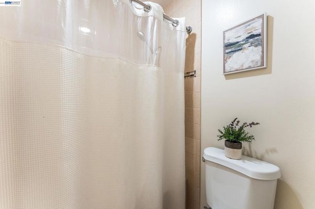 1130 Fontana Drive, Alameda, CA 94502