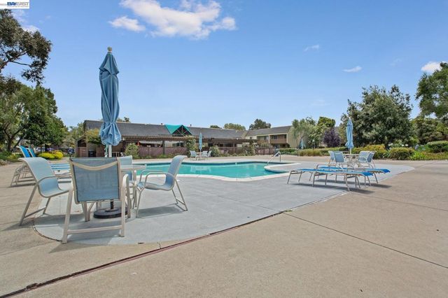 1130 Fontana Drive, Alameda, CA 94502