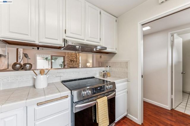 1130 Fontana Drive, Alameda, CA 94502