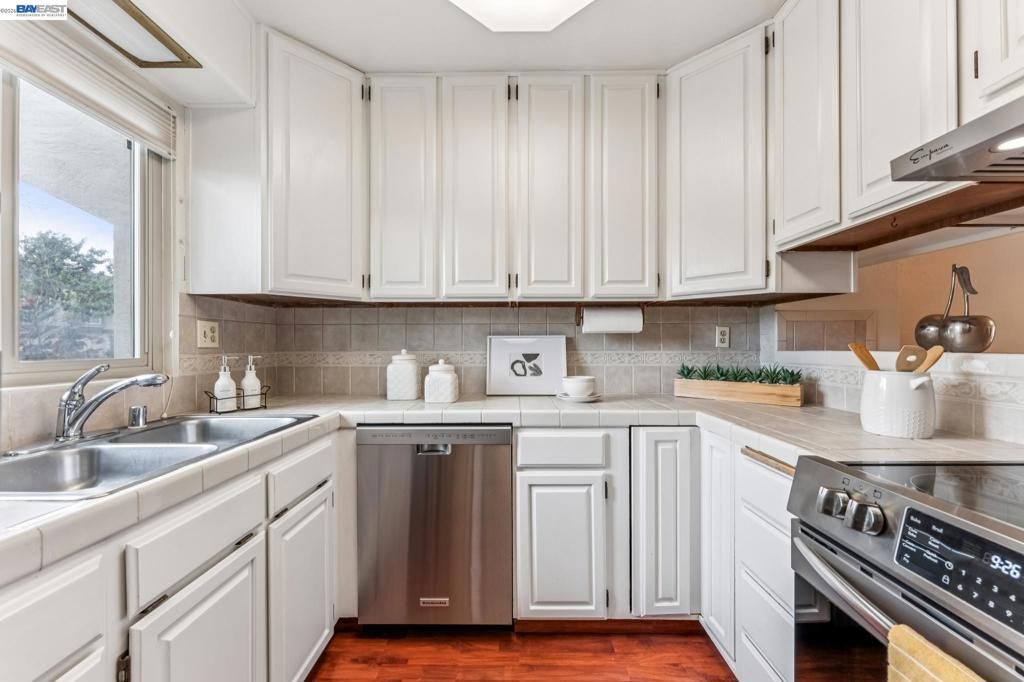 1130 Fontana Drive, Alameda, CA 94502