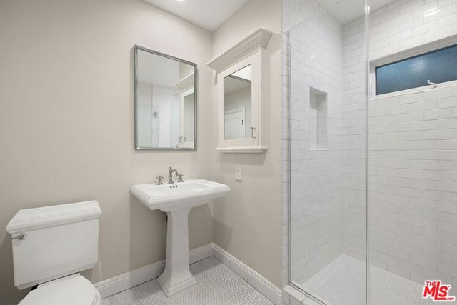 735 Thayer Avenue, Los Angeles, CA 90024