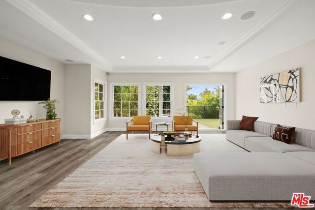 735 Thayer Avenue, Los Angeles, CA 90024
