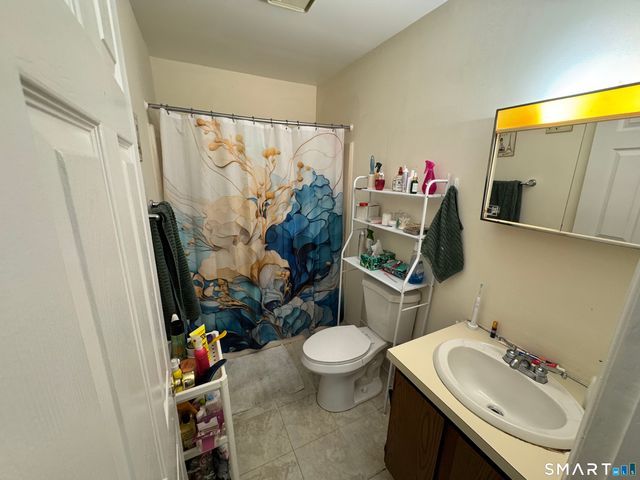 35 Mountain Village Road 16, Waterbury, CT 06706