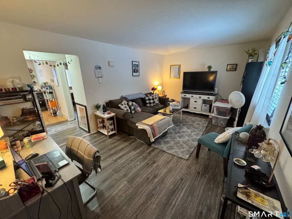 35 Mountain Village Road 16, Waterbury, CT 06706