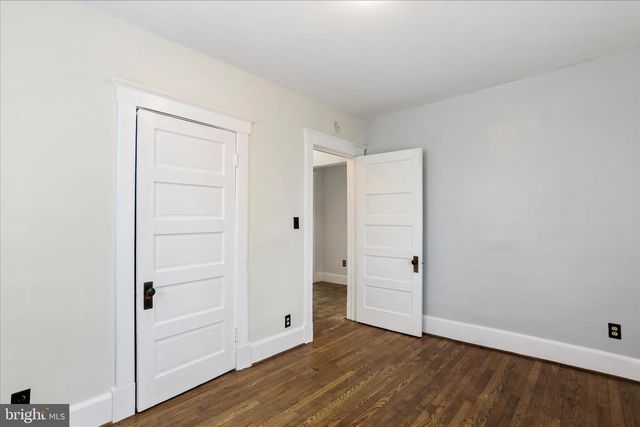 1108 WASHINGTON AVE, Martinsburg, WV 25401