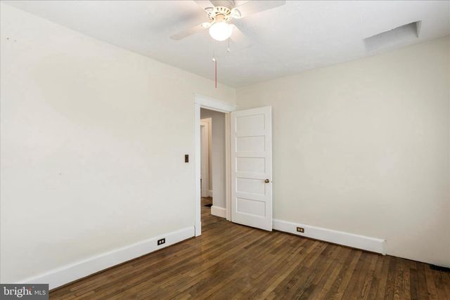 1108 WASHINGTON AVE, Martinsburg, WV 25401