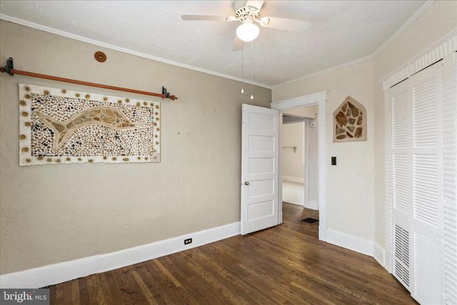 1108 WASHINGTON AVE, Martinsburg, WV 25401