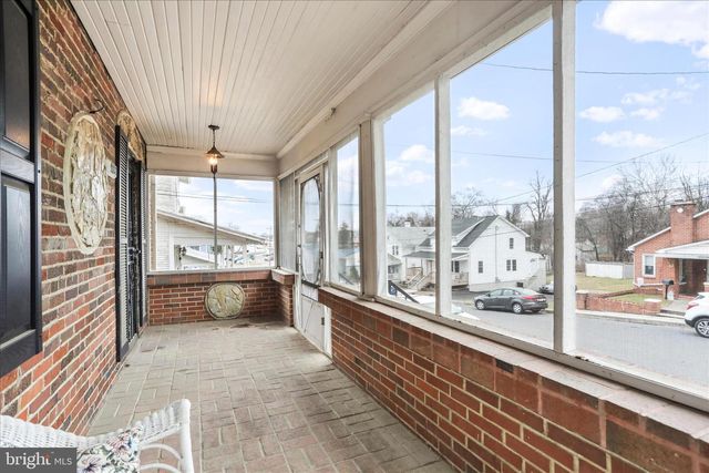 1108 WASHINGTON AVE, Martinsburg, WV 25401