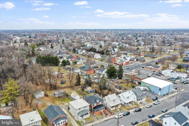 1108 WASHINGTON AVE, Martinsburg, WV 25401