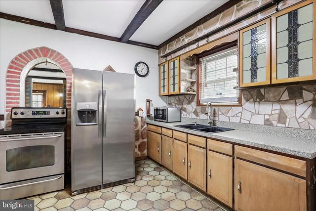 1108 WASHINGTON AVE, Martinsburg, WV 25401