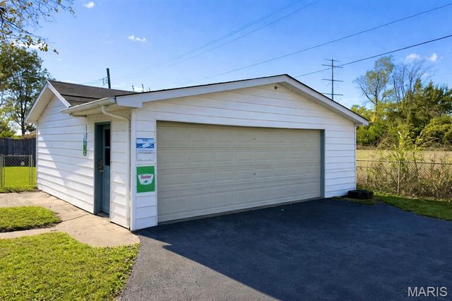 10 Denovion Court, Cahokia, IL 62206