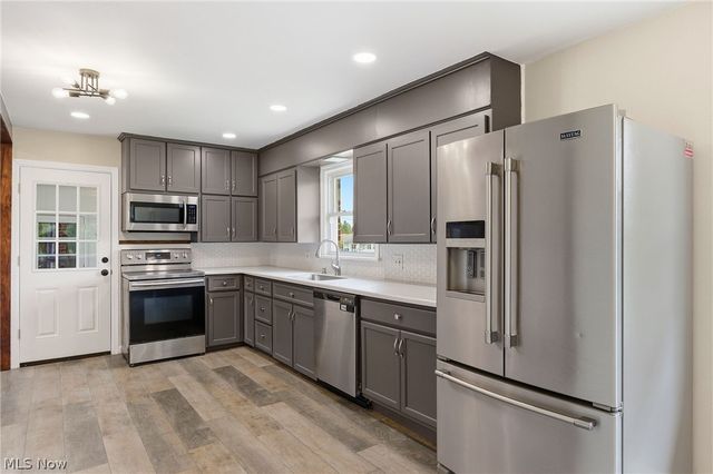 7211 Spencer Lake Road, Medina, OH 44256