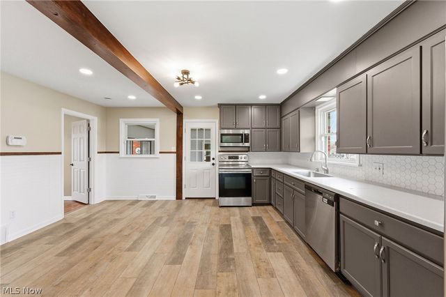 7211 Spencer Lake Road, Medina, OH 44256