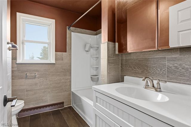 7211 Spencer Lake Road, Medina, OH 44256