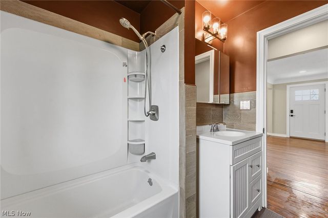 7211 Spencer Lake Road, Medina, OH 44256