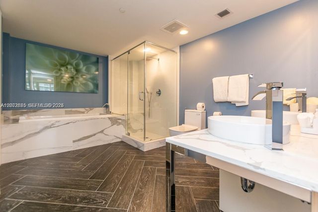 485 Brickell Avenue 2302, Miami, FL 33131