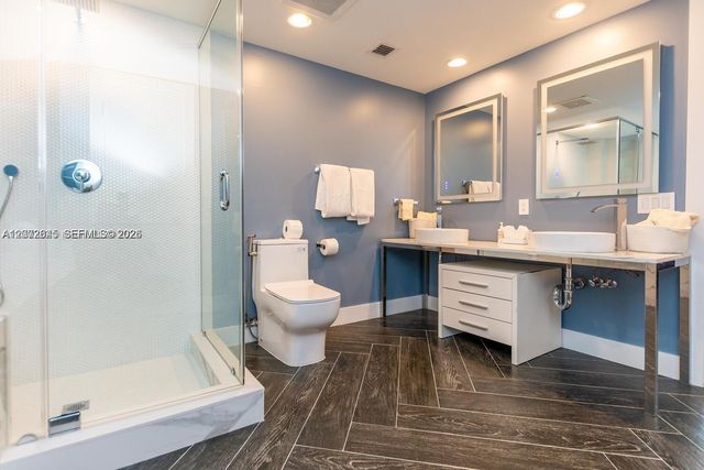 485 Brickell Avenue 2302, Miami, FL 33131