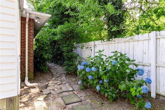 7705 Lambert PL, Norfolk, VA 23505