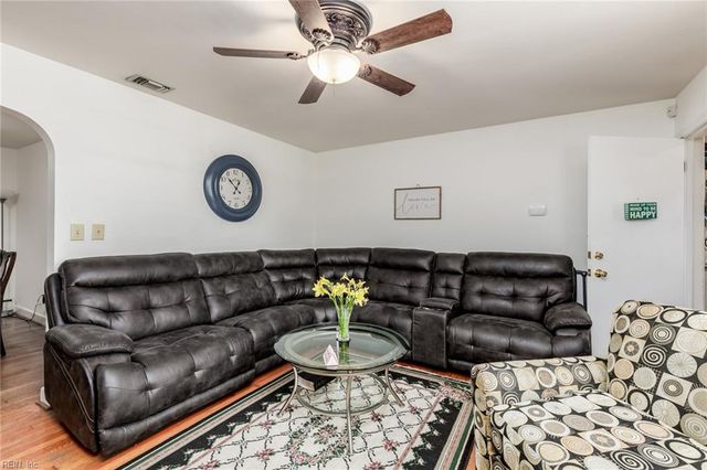 7705 Lambert PL, Norfolk, VA 23505