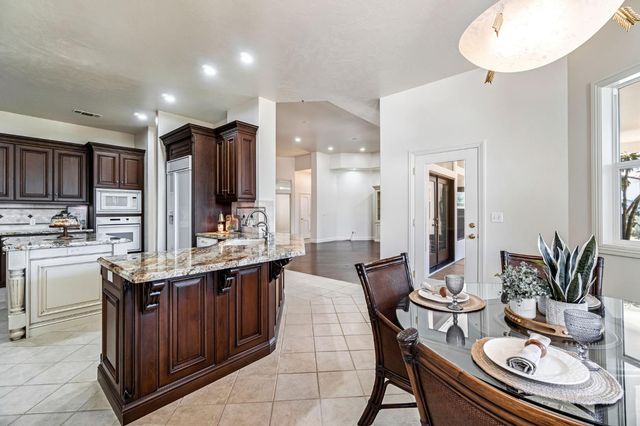 6766 E Carmalee Lane, Fresno, CA 93727