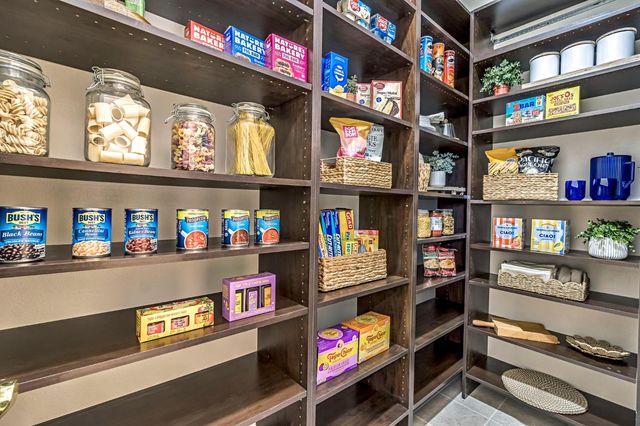 6766 E Carmalee Lane, Fresno, CA 93727