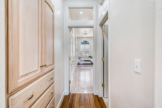 6766 E Carmalee Lane, Fresno, CA 93727