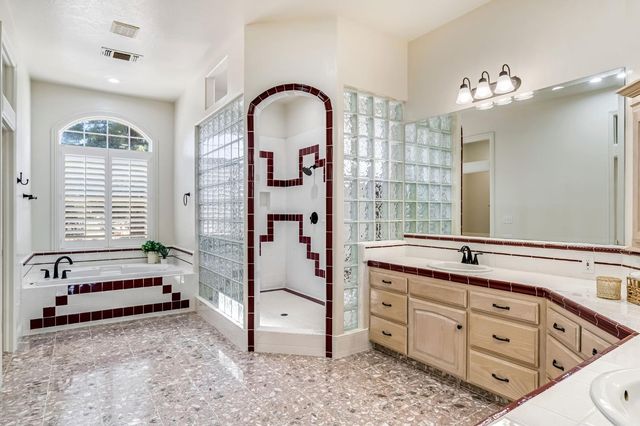 6766 E Carmalee Lane, Fresno, CA 93727