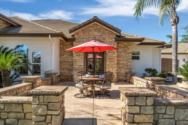 6766 E Carmalee Lane, Fresno, CA 93727