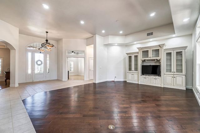 6766 E Carmalee Lane, Fresno, CA 93727