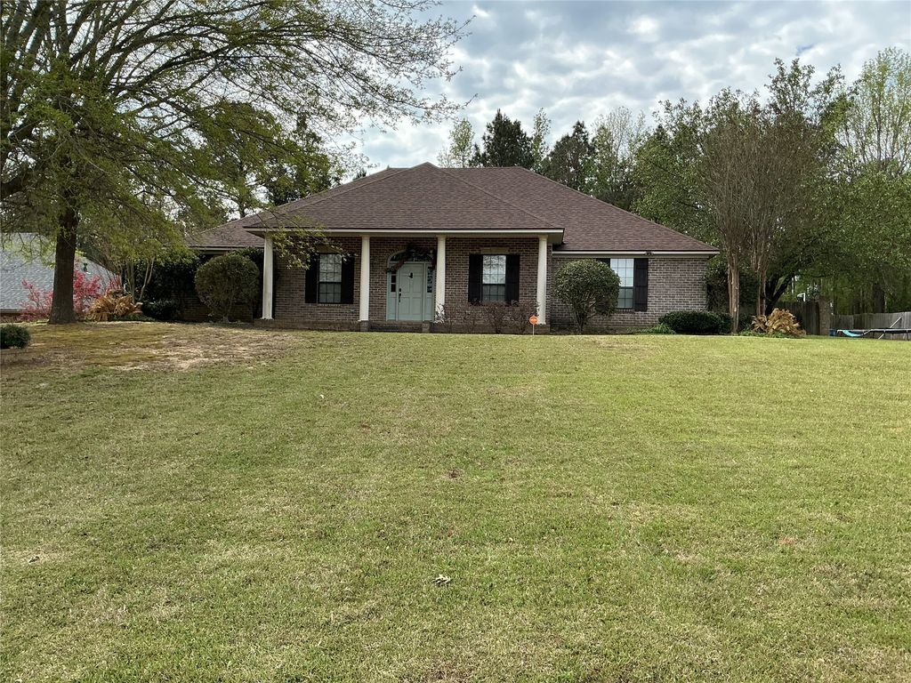 201 Woodhaven Drive, Minden, LA 71055