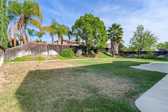 9140 Village Way, Riverside, CA 92508